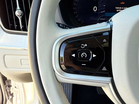 New 2026 Volvo XC60 B5 Ultra w/ Climate Package image 29