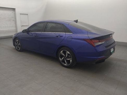 Used 2023 Hyundai Elantra Limited w/ Preferred Accessory Package FWD image 3