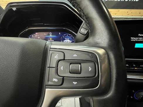 Used 2024 Chevrolet Silverado 1500 LT AWD/4WD image 40