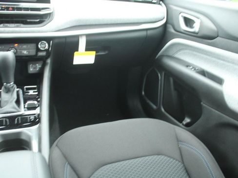 New 2025 Jeep Compass Sport image 8