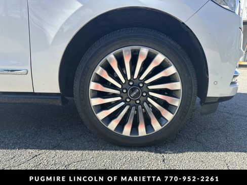 Used 2019 Lincoln Navigator Reserve image 35