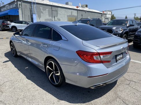 Used 2018 Honda Accord Sport image 9