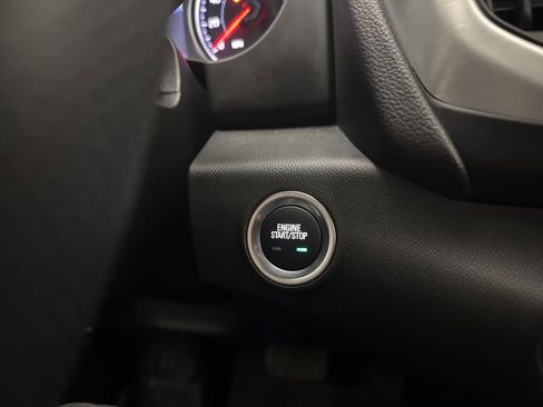 Used 2024 GMC Terrain SLE w/ Driver Convenience Package image 28