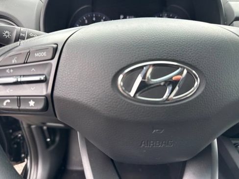 Used 2023 Hyundai Kona SEL AWD/4WD image 35
