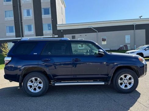 Used 2018 Toyota 4Runner SR5 Premium AWD/4WD image 12