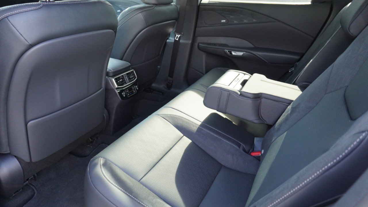 Used 2025 Lexus RX 350 AWD w/ Convenience Package image 16