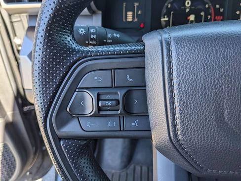 Used 2025 Toyota Tacoma SR5 image 28