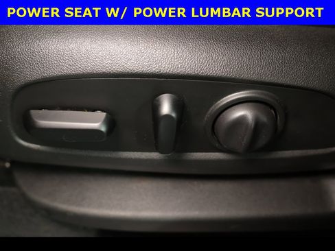 Used 2020 Chevrolet Equinox LT w/ Sport Edition image 6