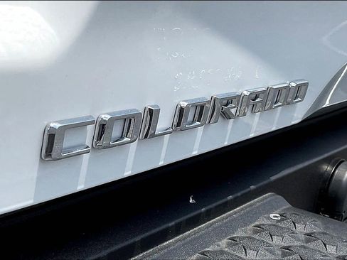 Used 2024 Chevrolet Colorado Z71 w/ Z71 Convenience Package 2 image 8