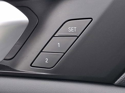 Used 2023 BMW X5 xDrive40i w/ Premium Package image 26