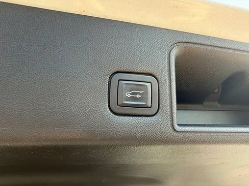 Used 2019 GMC Terrain SLT w/ Preferred Package AWD/4WD image 23