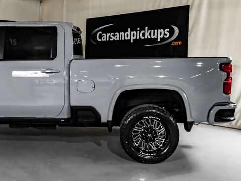 Used 2024 Chevrolet Silverado 2500 LT image 12