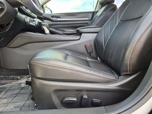 Used 2023 Nissan Altima 2.0 SR FWD image 12