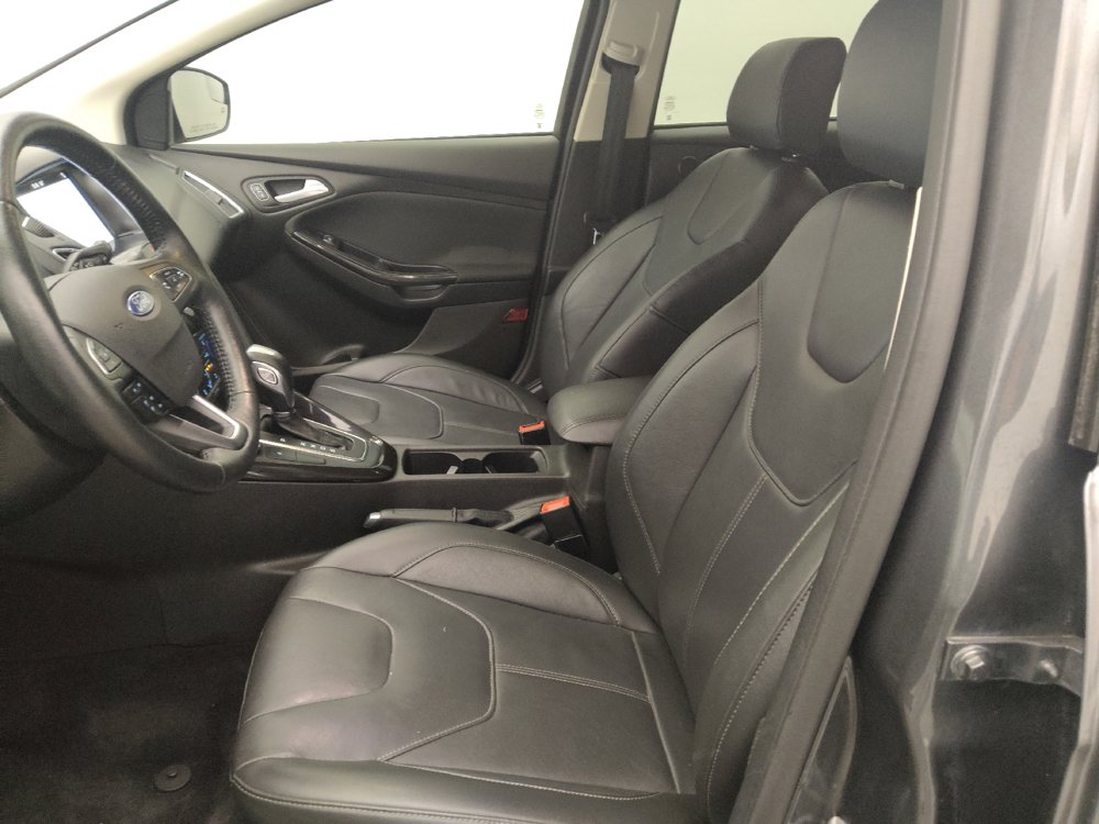 Used 2018 Ford Focus Titanium FWD image 17
