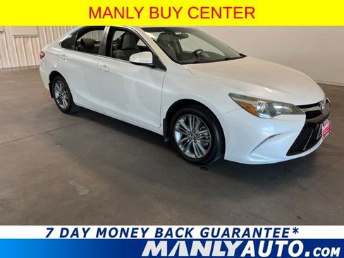 Used 2016 Toyota Camry SE FWD image 1
