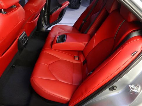 Used 2022 Toyota Camry XSE image 17