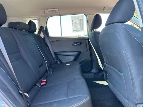 Used 2023 Nissan Rogue S AWD/4WD image 25