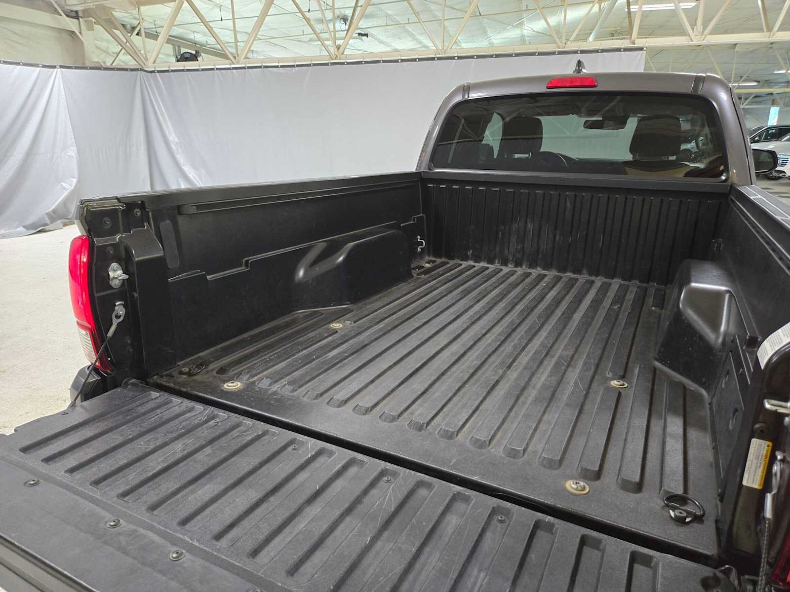 Used 2022 Toyota Tacoma SR RWD image 17