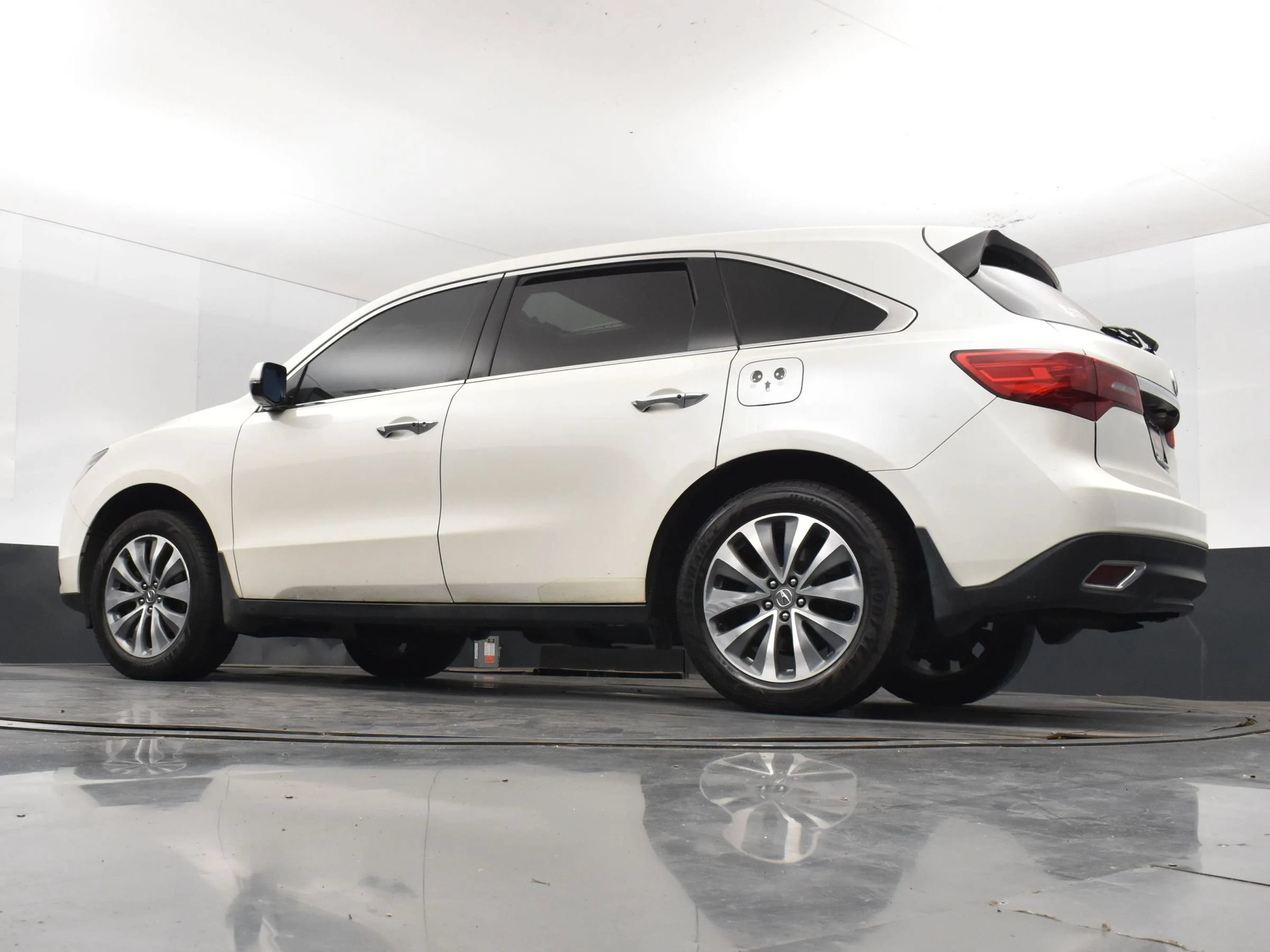 Used 2016 Acura MDX w/ Technology Package FWD image 12