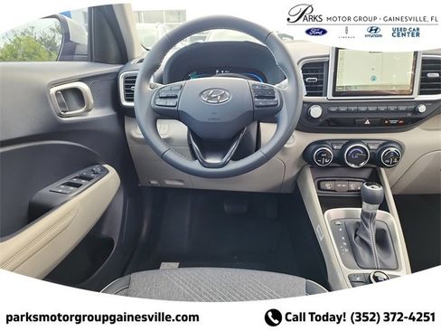New 2025 Hyundai Venue Limited image 11