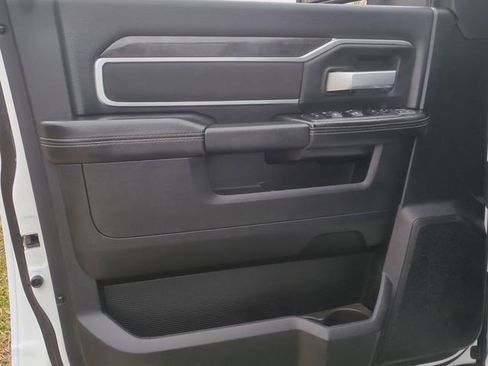 Used 2024 RAM 2500 Big Horn image 30