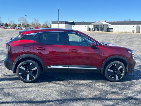 New 2025 Nissan Kicks SR image 6