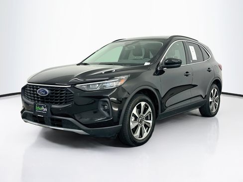 Used 2025 Ford Escape Platinum AWD/4WD image 3