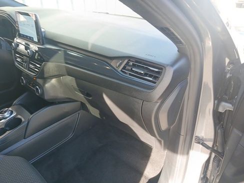 Used 2025 Ford Escape ST-Line image 21