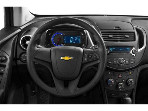 Used 2015 Chevrolet Trax LT w/ LT Sun and Sound Package FWD image 10