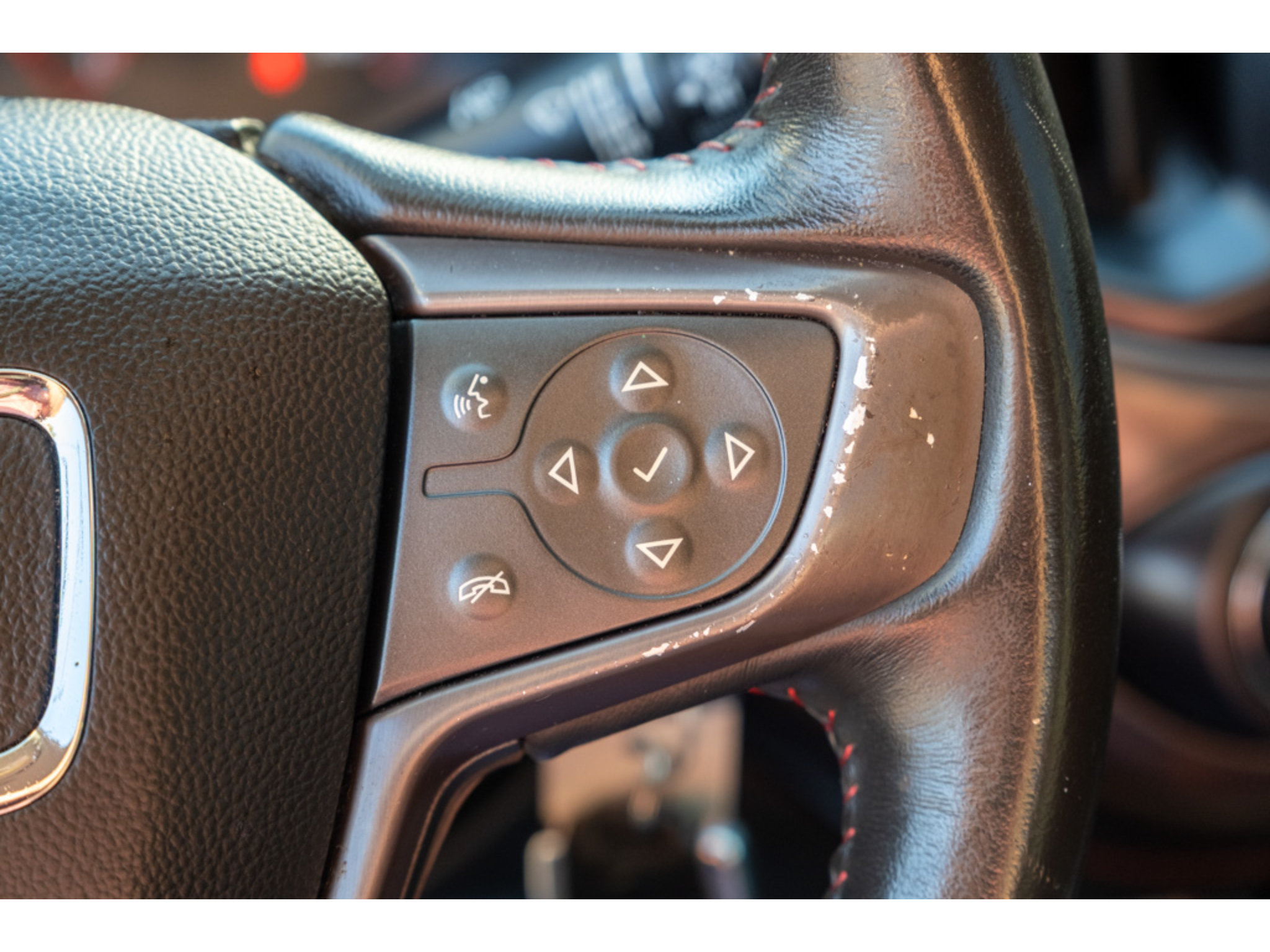Used 2015 GMC Canyon SLE w/ All-Terrain Package RWD image 19