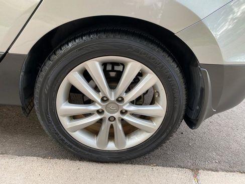 Used 2012 Hyundai Tucson Limited image 27