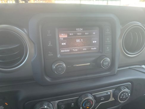 Used 2021 Jeep Wrangler Sport image 25