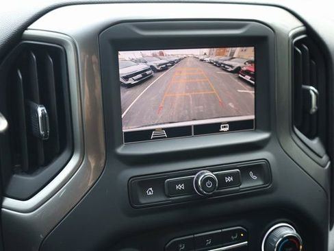 Used 2024 Chevrolet Silverado 1500 Custom Trail Boss w/ Realtree Special Edition image 22