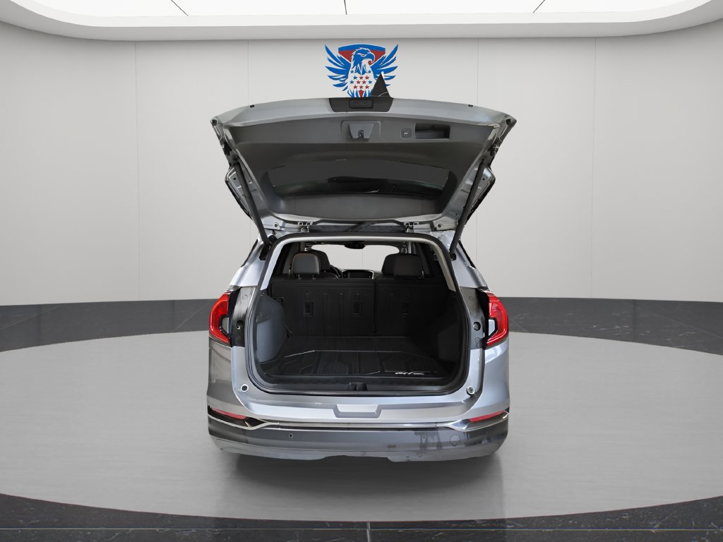 Used 2024 GMC Terrain AT4 w/ Tech Package AWD/4WD image 9