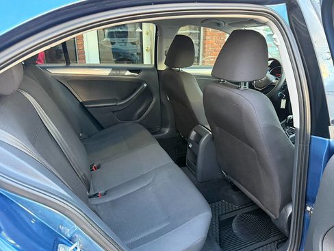 Used 2015 Volkswagen Jetta TDI S image 13