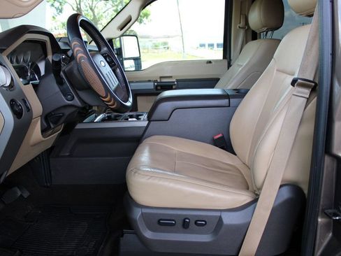 Used 2016 Ford F250 Lariat w/ Lariat Ultimate Package AWD/4WD image 11