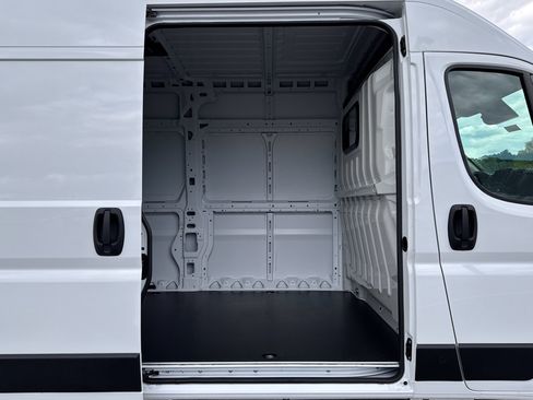 New 2026 RAM ProMaster 2500 w/ Advanced Safety Group FWD image 14
