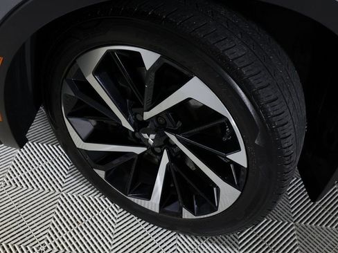 Used 2024 Mitsubishi Outlander SE image 40