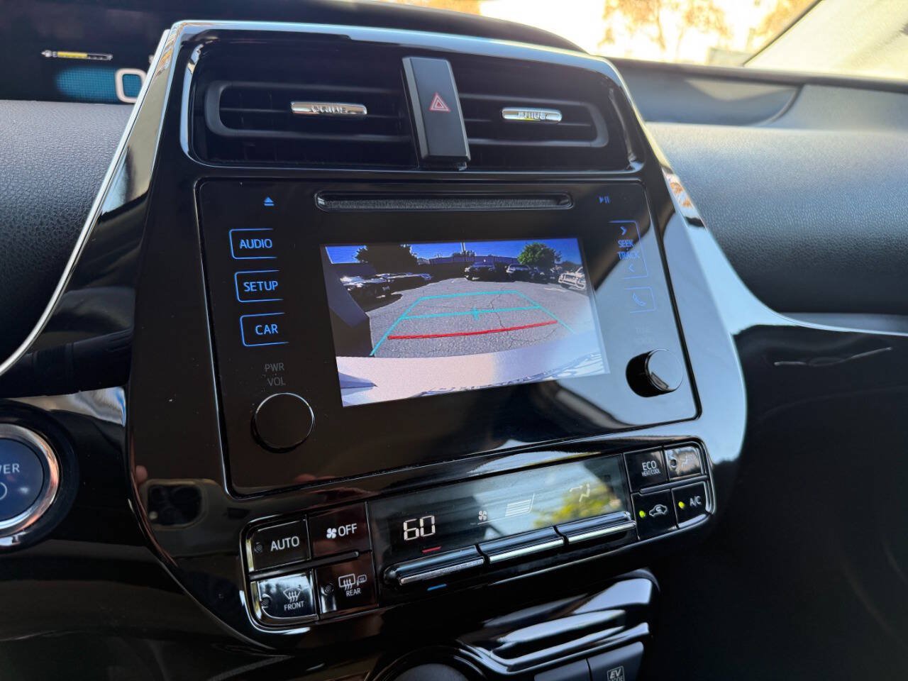 Used 2019 Toyota Prius L Eco FWD image 41