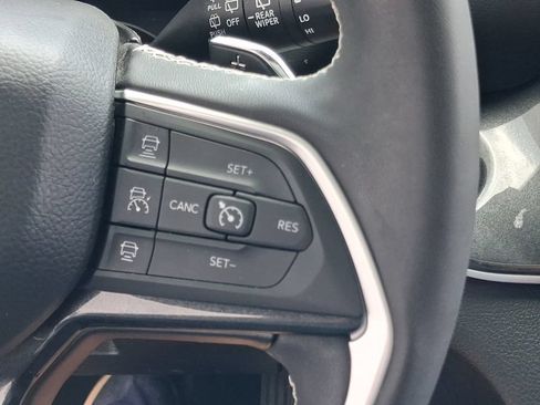 Certified 2023 Jeep Grand Cherokee Altitude AWD/4WD image 25