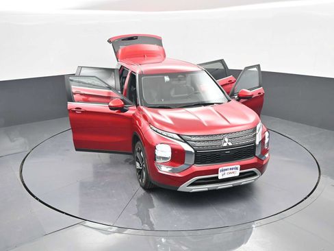 Used 2024 Mitsubishi Outlander SE AWD/4WD image 63
