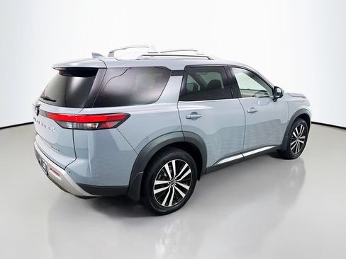Used 2024 Nissan Pathfinder Platinum w/ Cargo Package FWD image 7