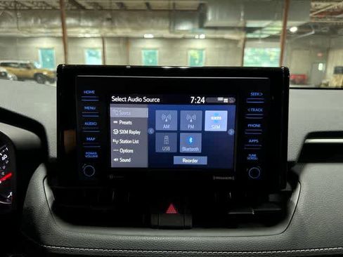 Used 2022 Toyota RAV4 XLE w/ Carpet Mat Package (TMS) AWD/4WD image 20