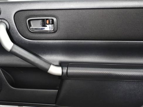 Used 2000 Toyota MR2 image 38