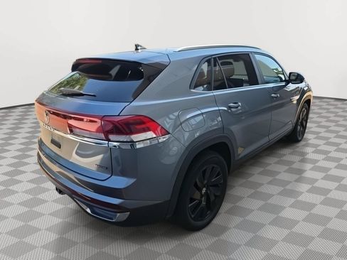 Used 2024 Volkswagen Atlas Cross Sport SE w/ Panoramic Sunroof Package AWD/4WD image 4