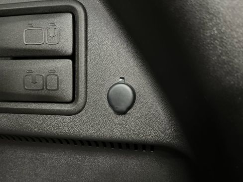 Certified 2024 GMC Terrain SLT image 31