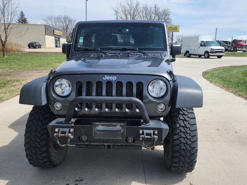 Used 2016 Jeep Wrangler Rubicon AWD/4WD image 2
