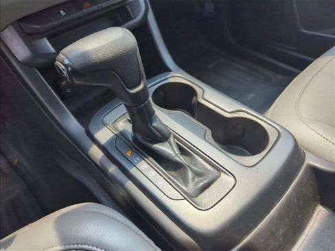 Used 2018 Chevrolet Colorado W/T RWD image 15