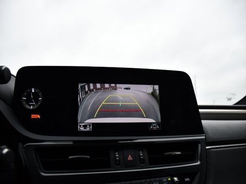 Used 2022 Lexus ES 300h F Sport image 12