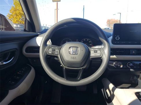 Used 2025 Honda HR-V LX image 29